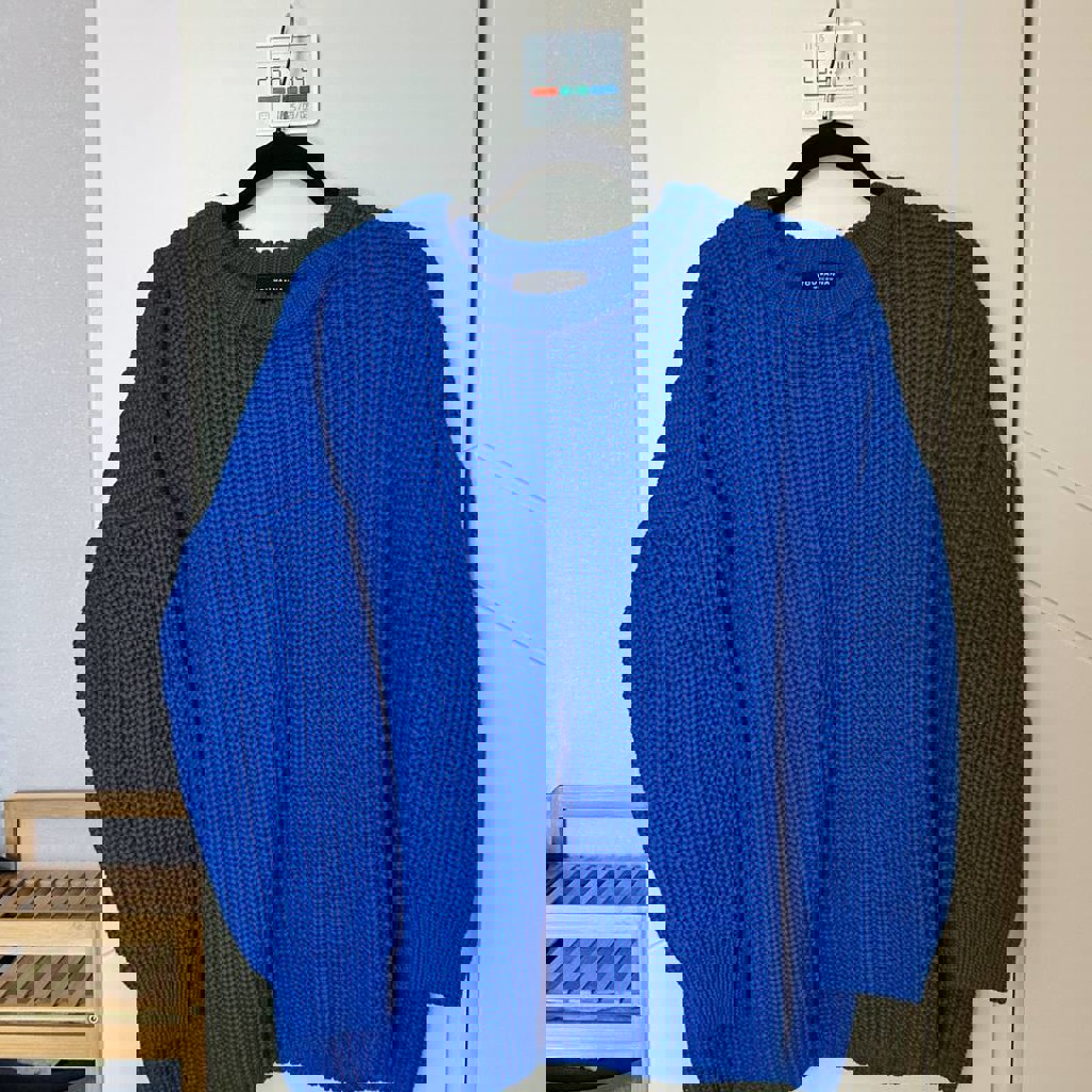 Свитер синий