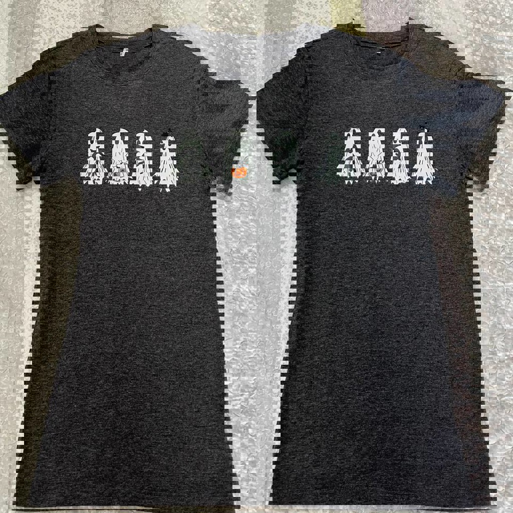 Футболка с милыми приведениями