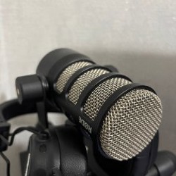 Focusrite Scarlett 2i2 (4th Gen) - фото 1