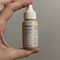 Тинт Glossier Perfecting Skin Tint - фото 8