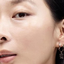 Тинт Glossier Perfecting Skin Tint - фото 10