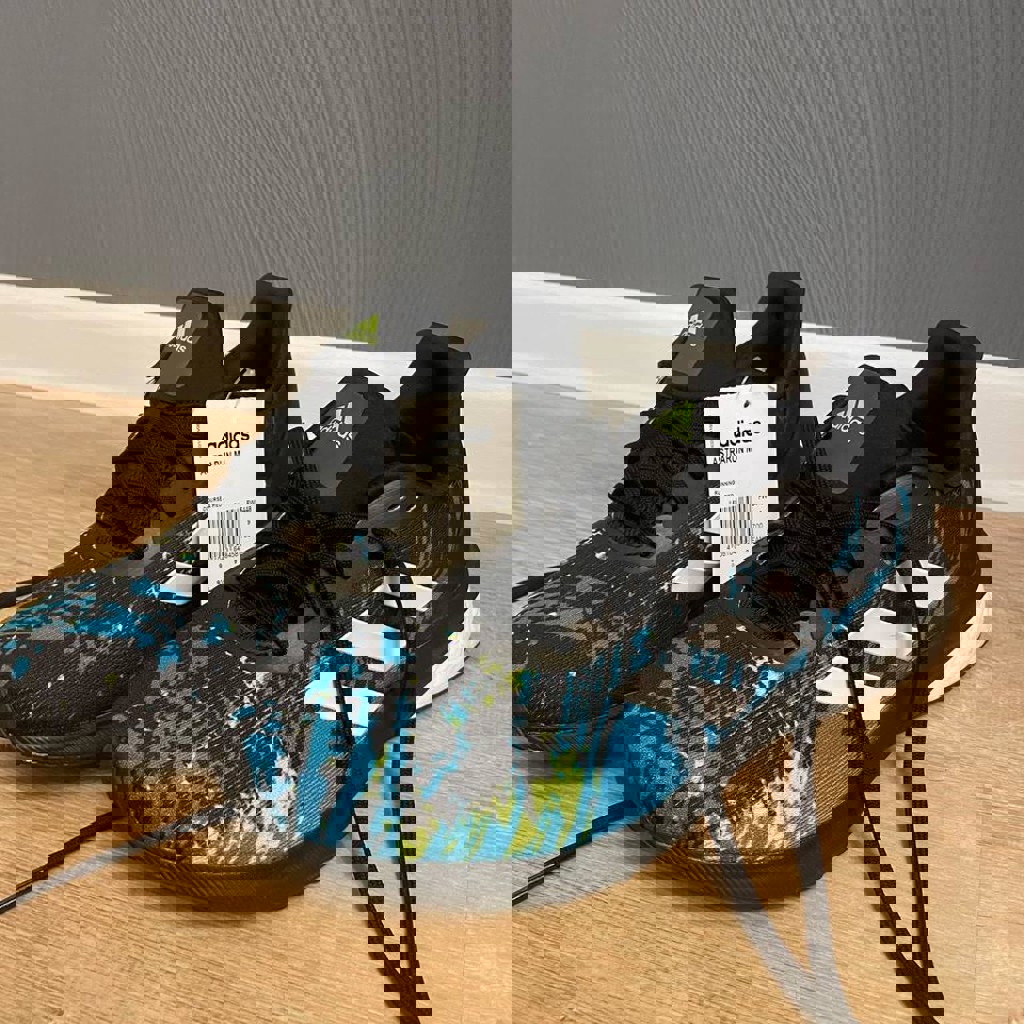 Беговые кроссовки Adidas Astrarun M