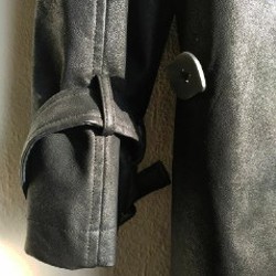 Чёрный кожаный плащ - фото 4