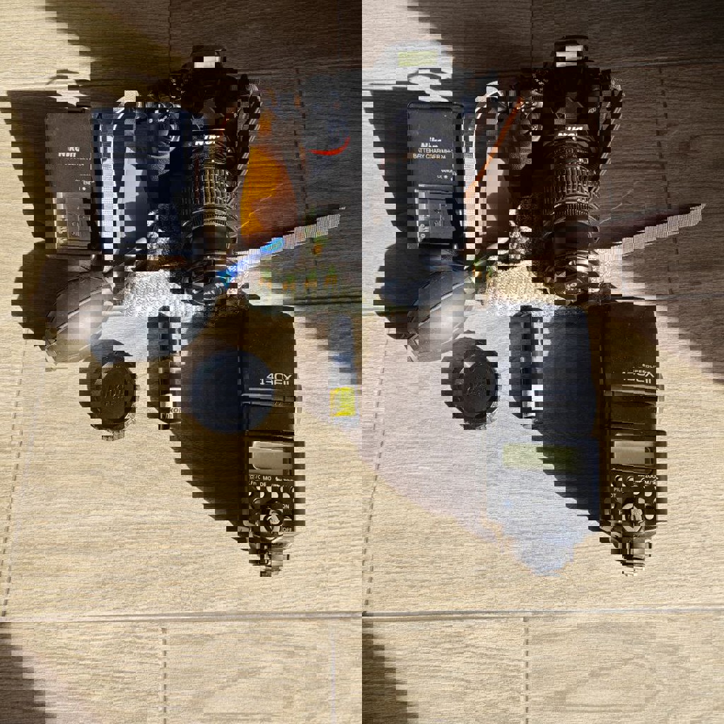 Камера Nikon D3500