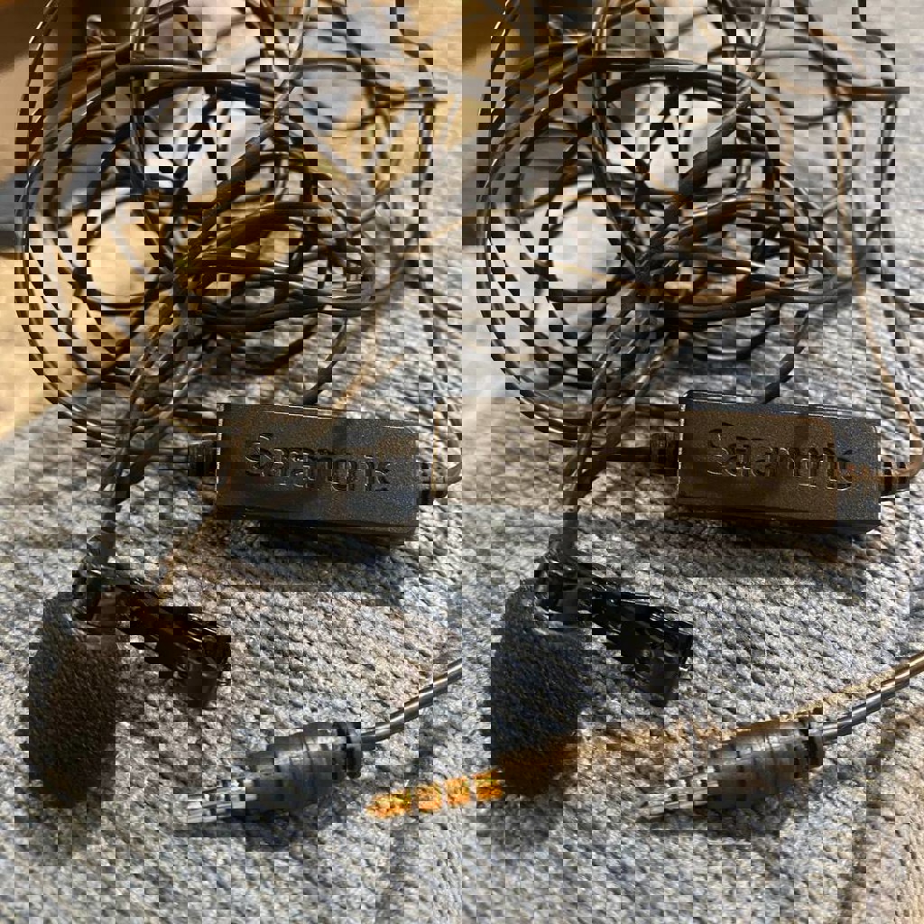 Петличный микрофон Saramonic