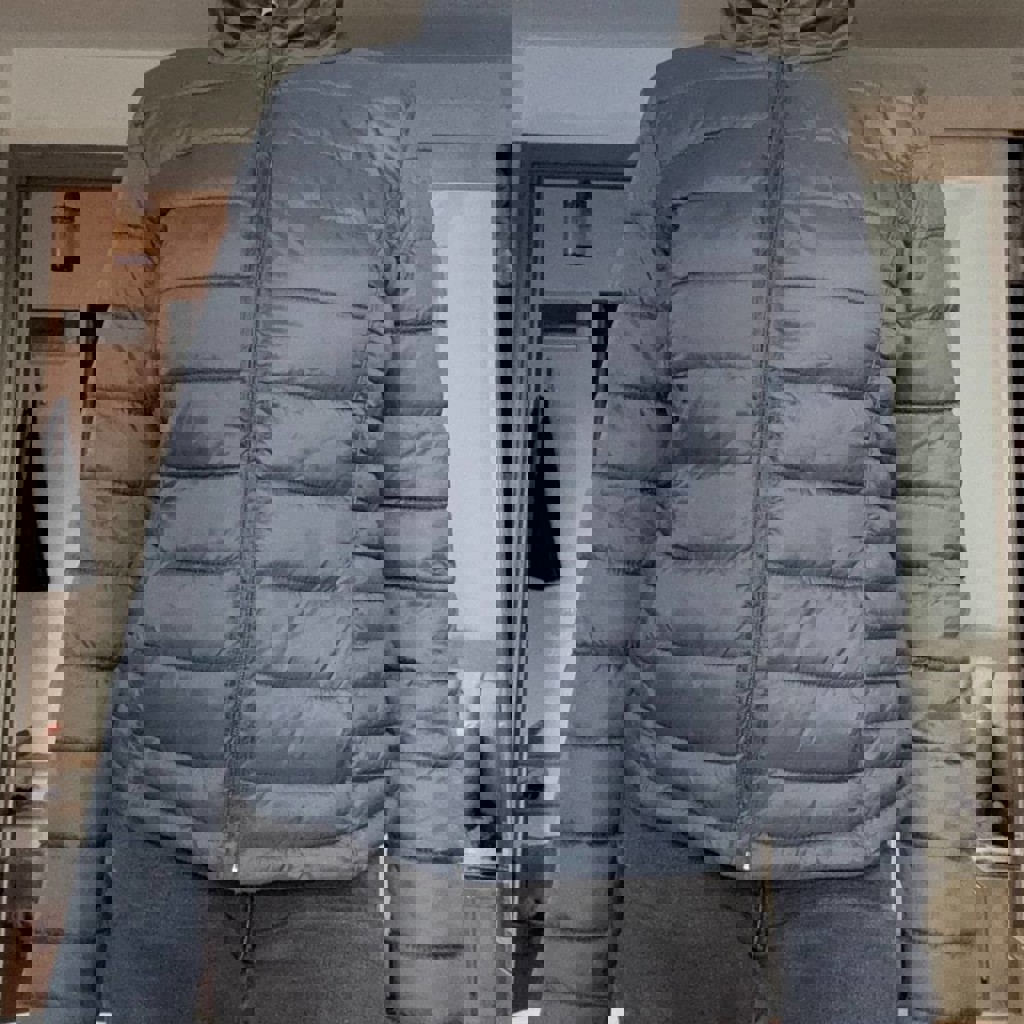 Тёмно-синяя стёганая куртка