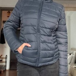 Тёмно-синяя стёганая куртка - фото 4