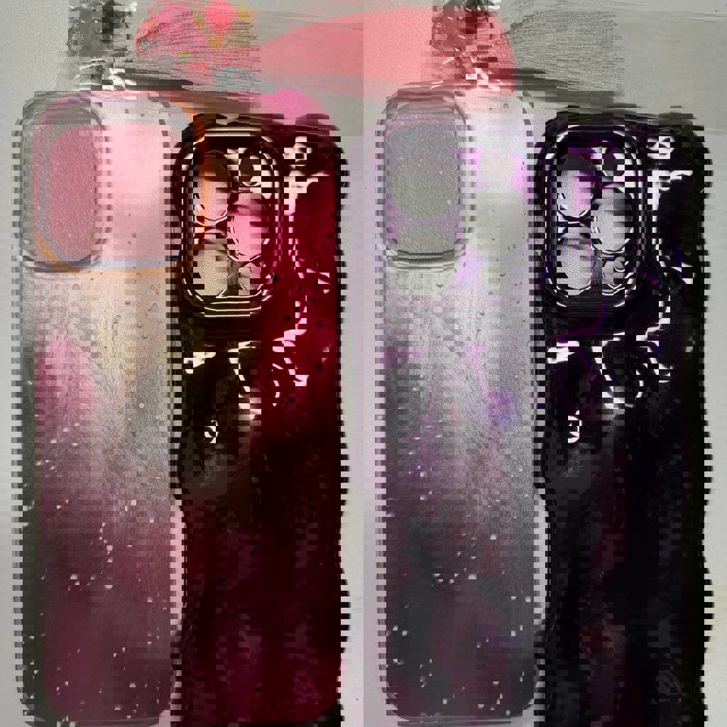 Чехлы на iPhone 16 Pro Max