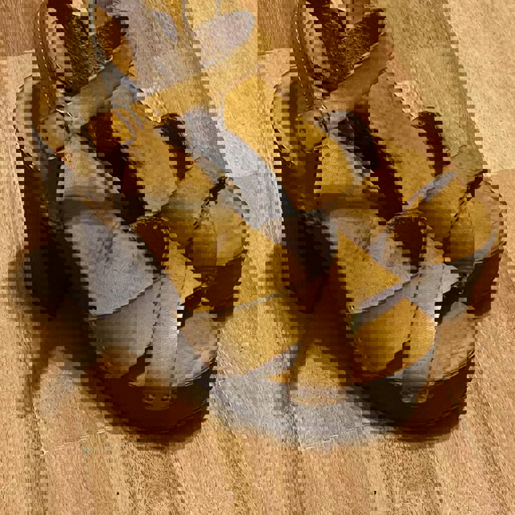 Босоножки на платформе Kotton