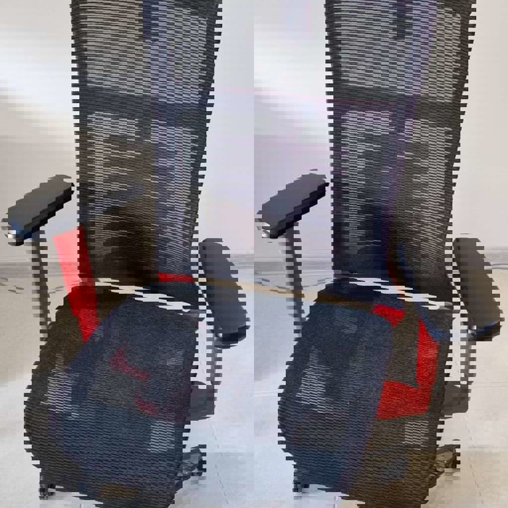 Genesis Astat 700 Red