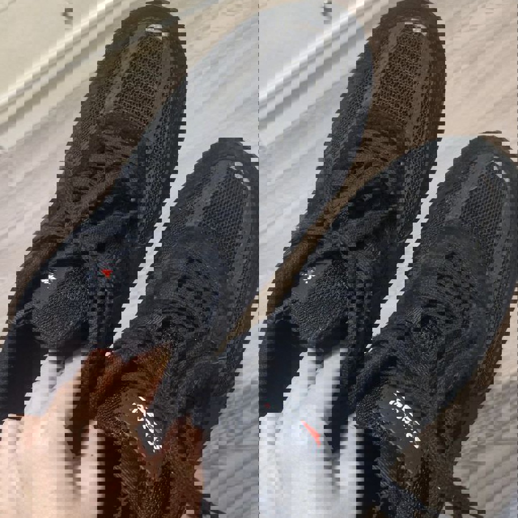 Мужские кроссовки