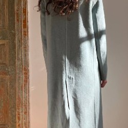 Серое пальто - фото 4