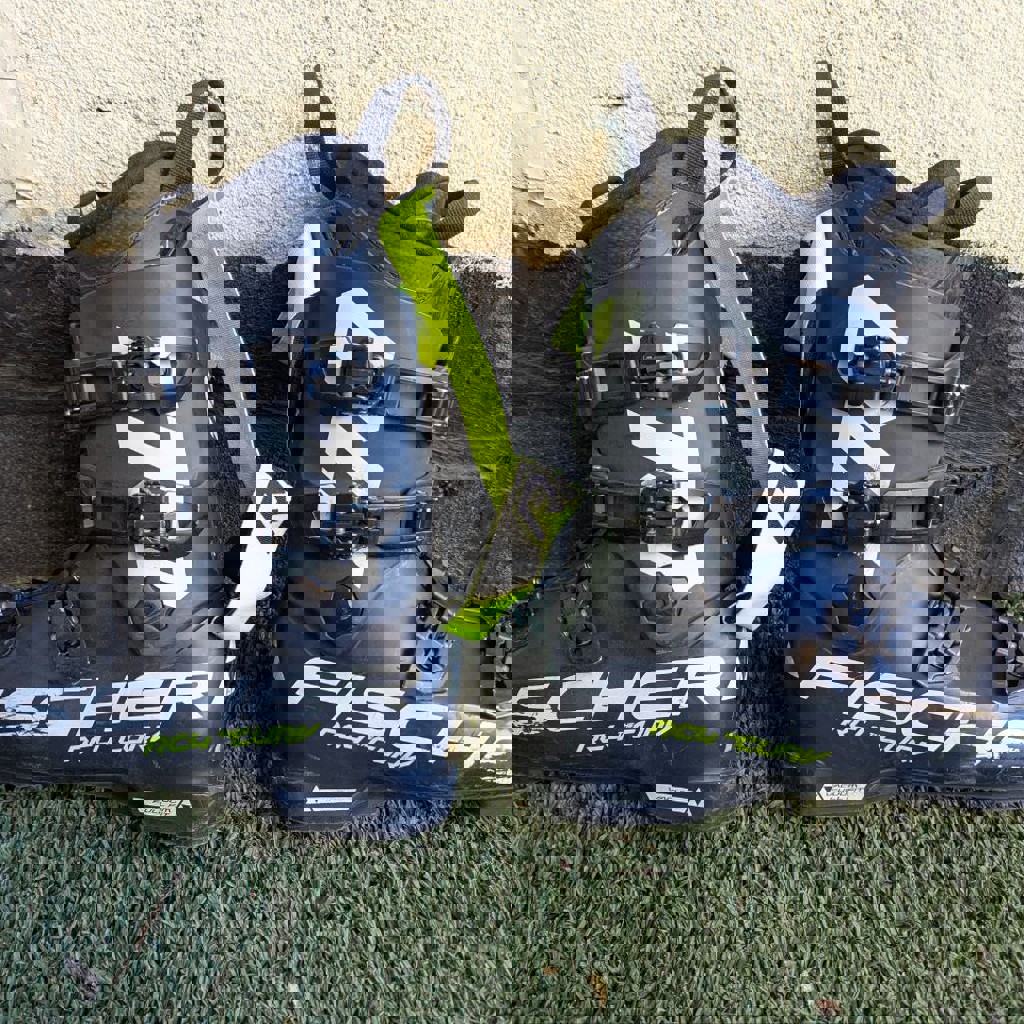 Лыжные ботинки Fischer RC4 The curv