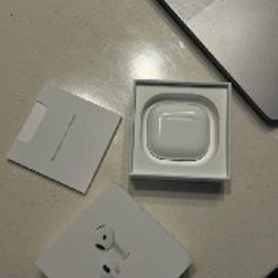 Apple AirPods 4 - фото 2