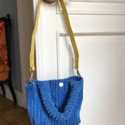 Вельветовая сумочка - фото 4