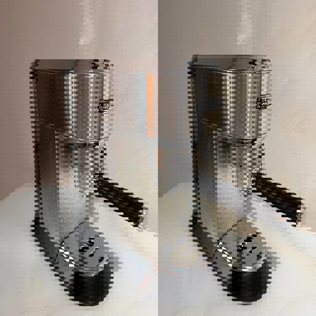 Рожковая кофеварка DeLonghi Dedica EC685