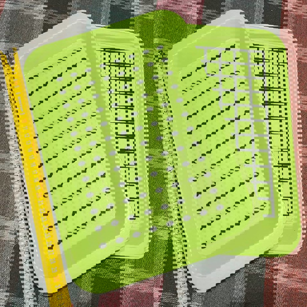 Поднос с прорезиненной поверхностью