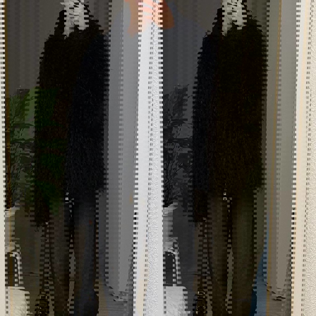 Черная шуба