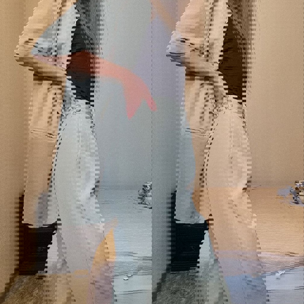 Костюм фисташкового цвета