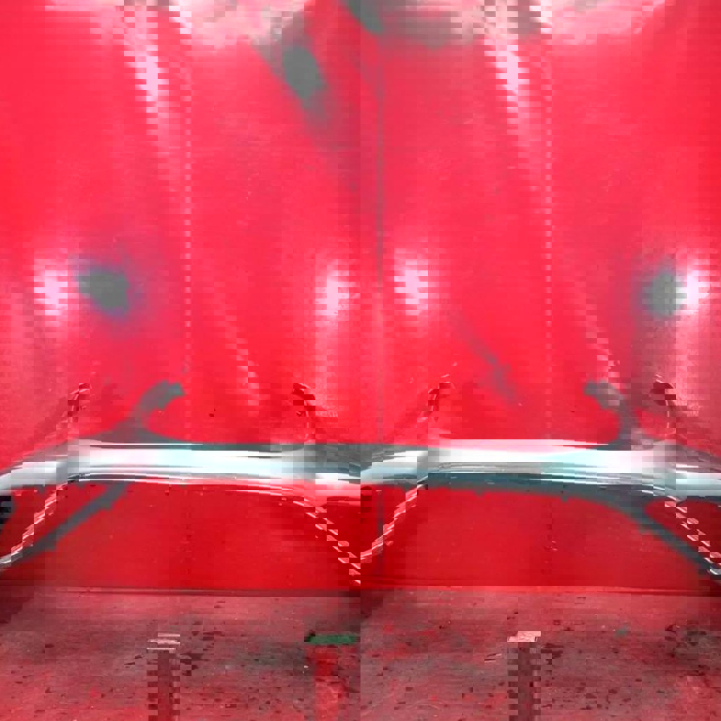 Передний бампер