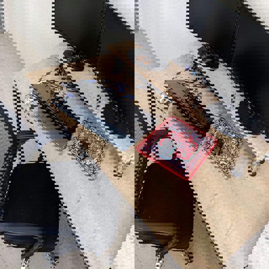 Подставка под мониторы