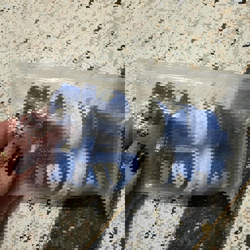 Обувь для маленьких собак