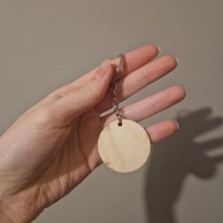 Деревянный брелок - фото 2