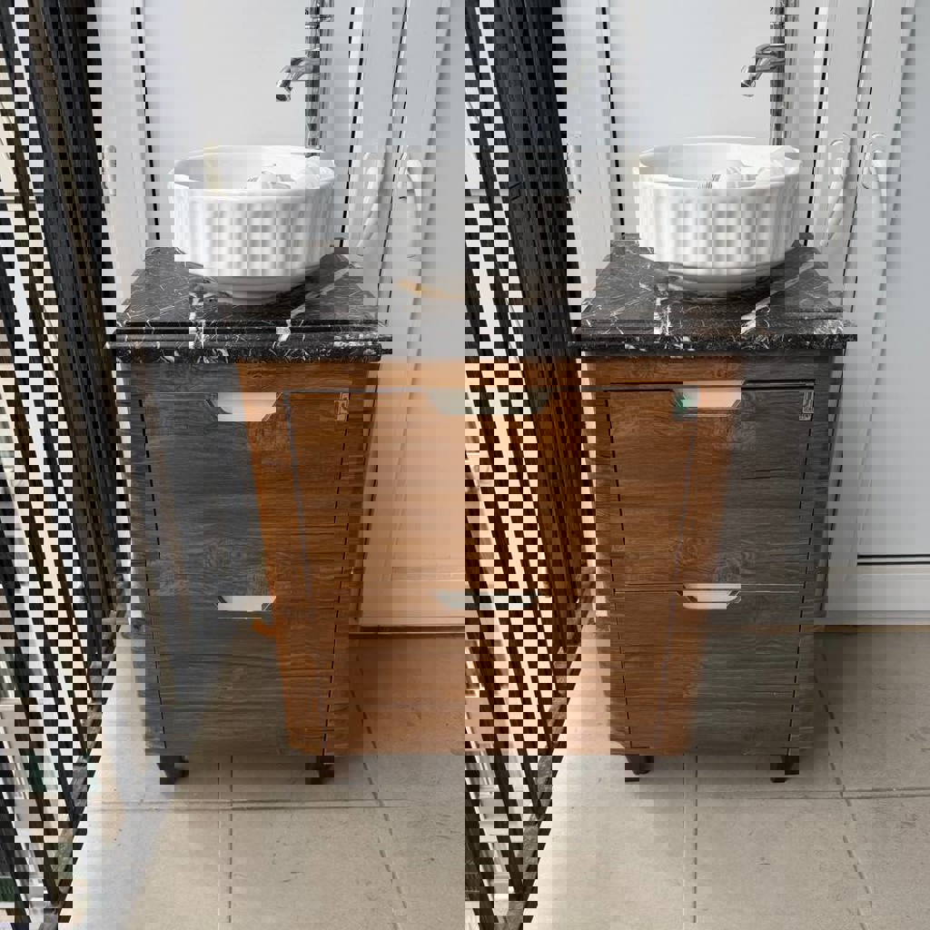 Тумба с раковиной и смесителем