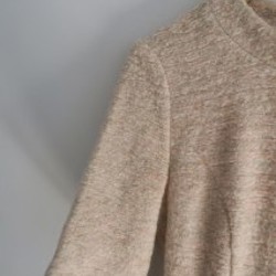 Теплое платье миди с короткими рукавами - фото 3