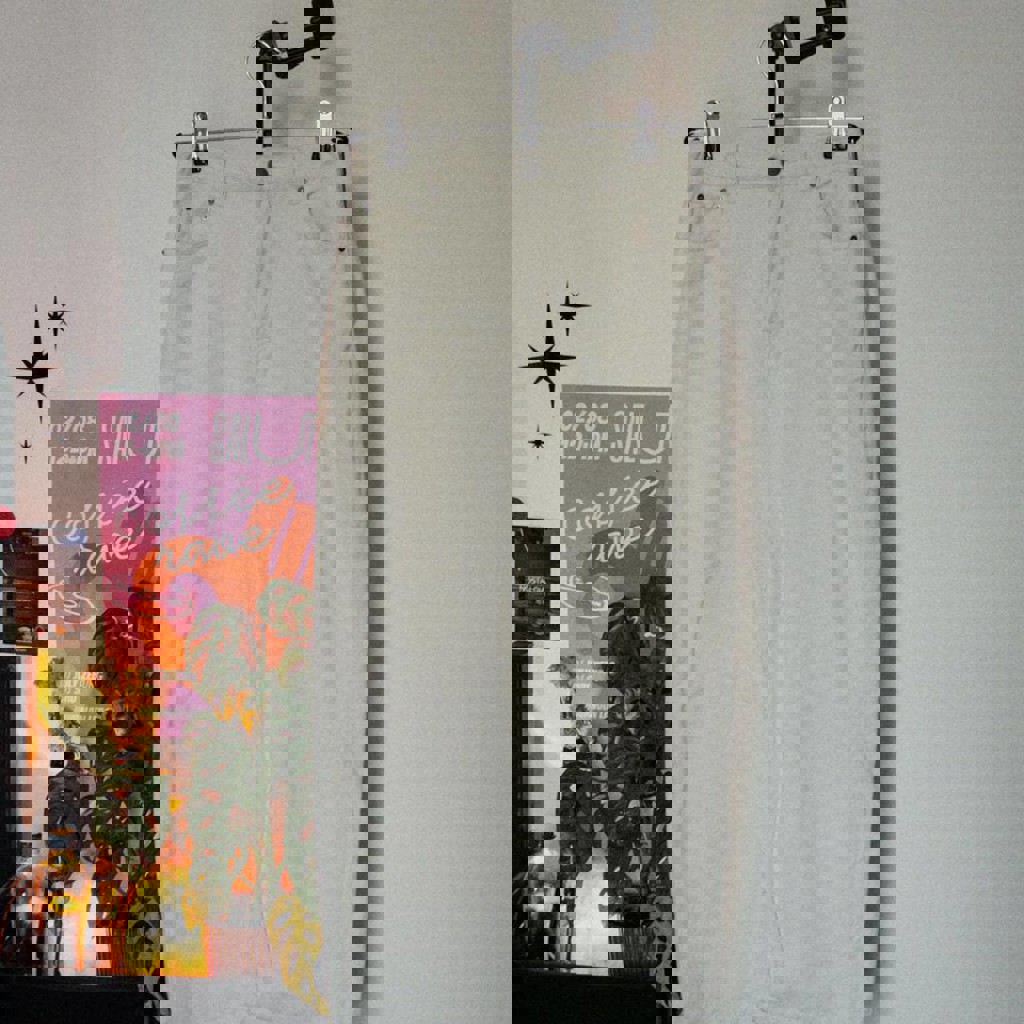 Молочная джинсовая юбка с разрезом