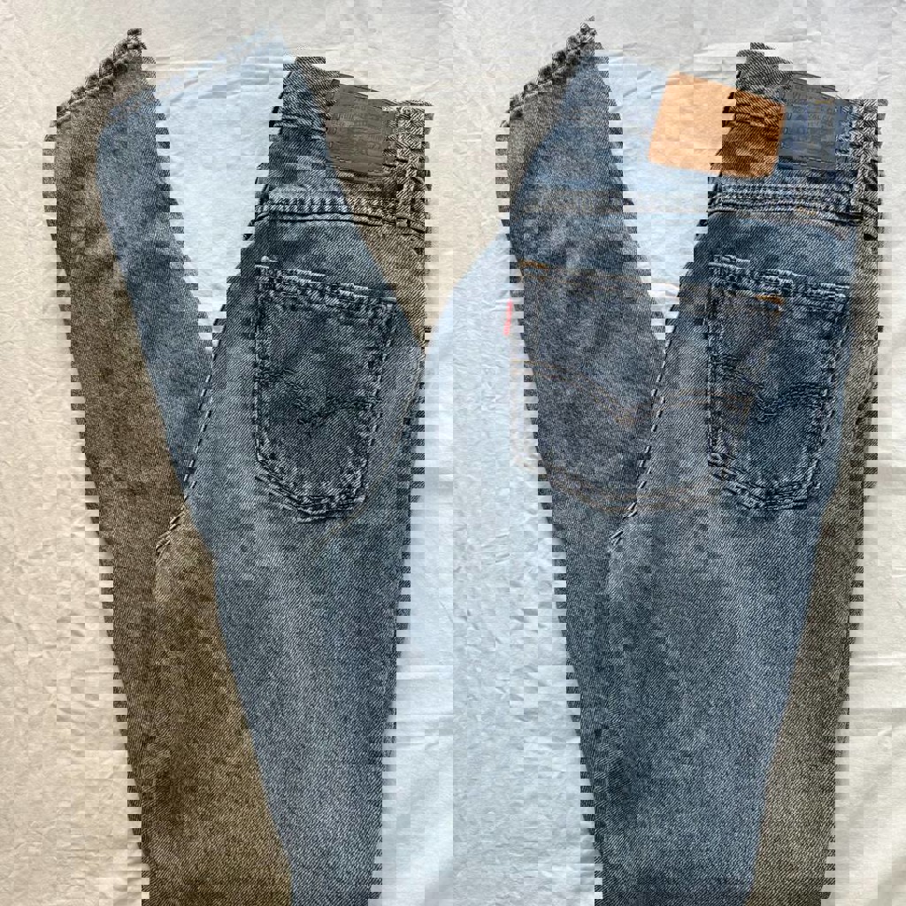 Джинсы Levi’s 80s mom Jean