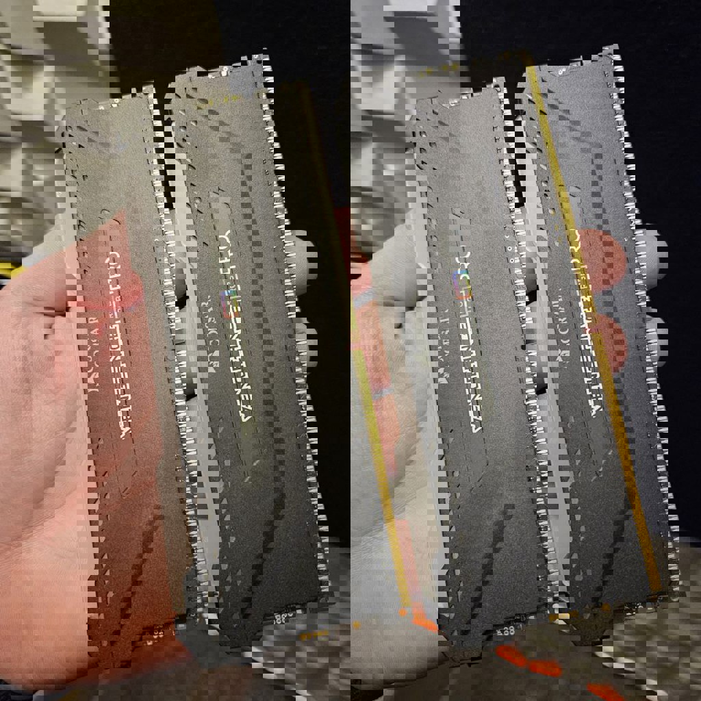 Оперативная память Corsair