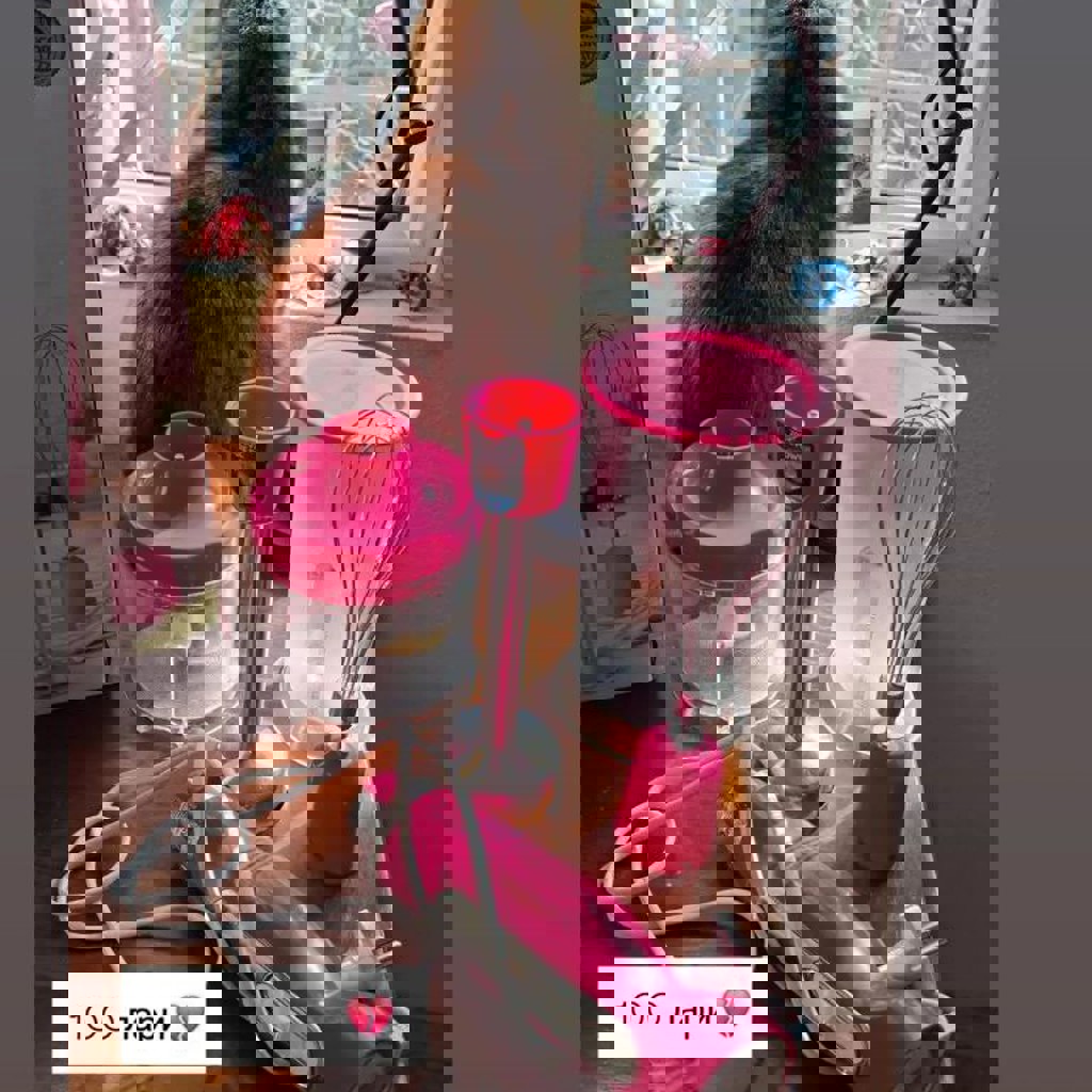 Жёлтая подставка