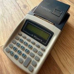 Проводной вертикальный пылесос - фото 2