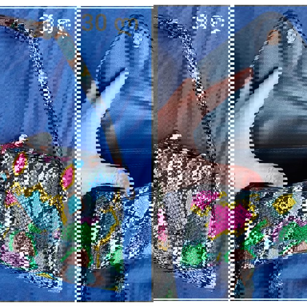 Сумка-клатч под змеиную кожу