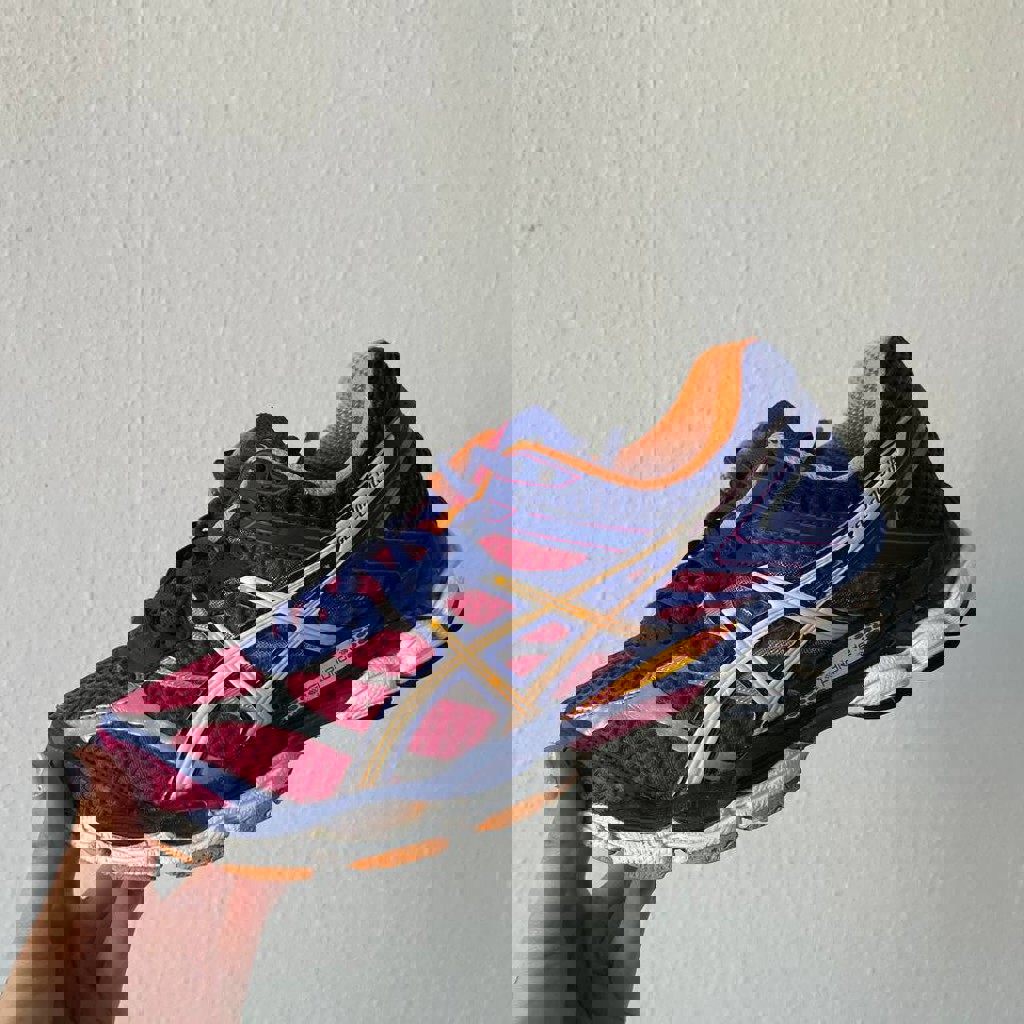 Кроссовки ASICS GEL-Cumulus 16