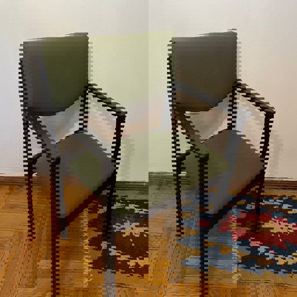 Винтажное кресло