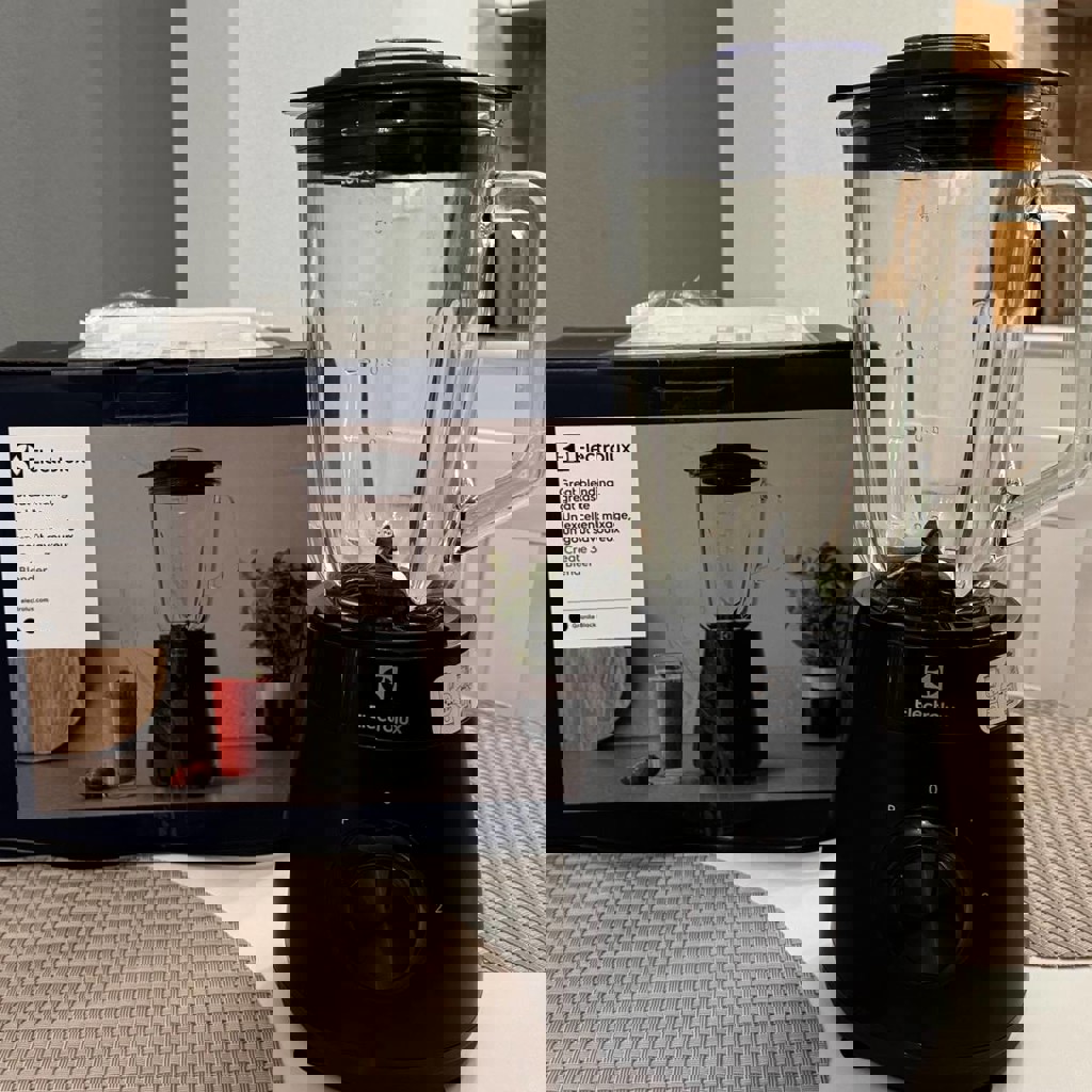 Блендер Electrolux