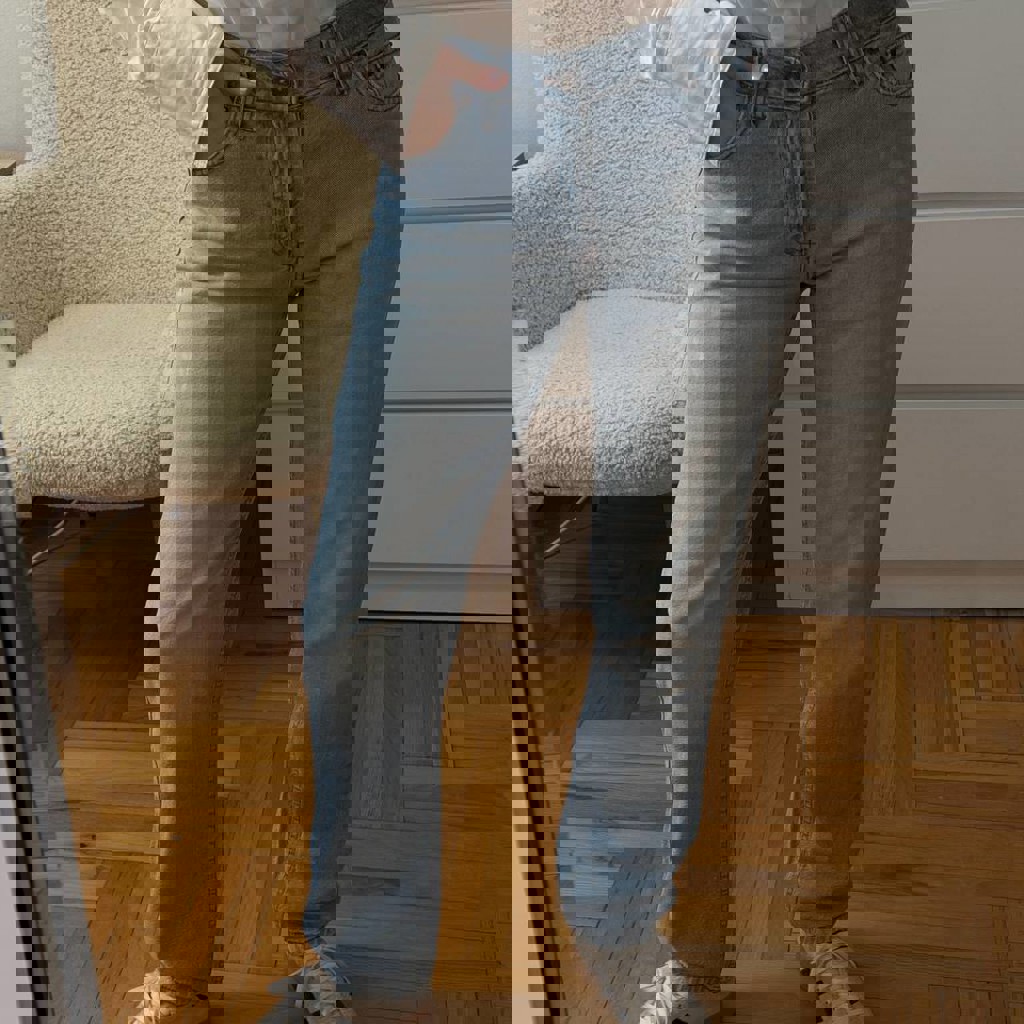 Джинсы прямого кроя