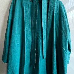 Льняной брючный костюм с кимоно и поясом - фото 5