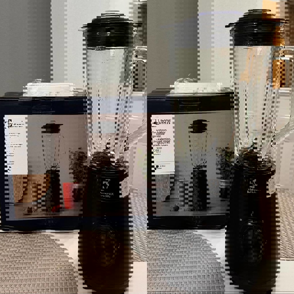 Блендер Electrolux