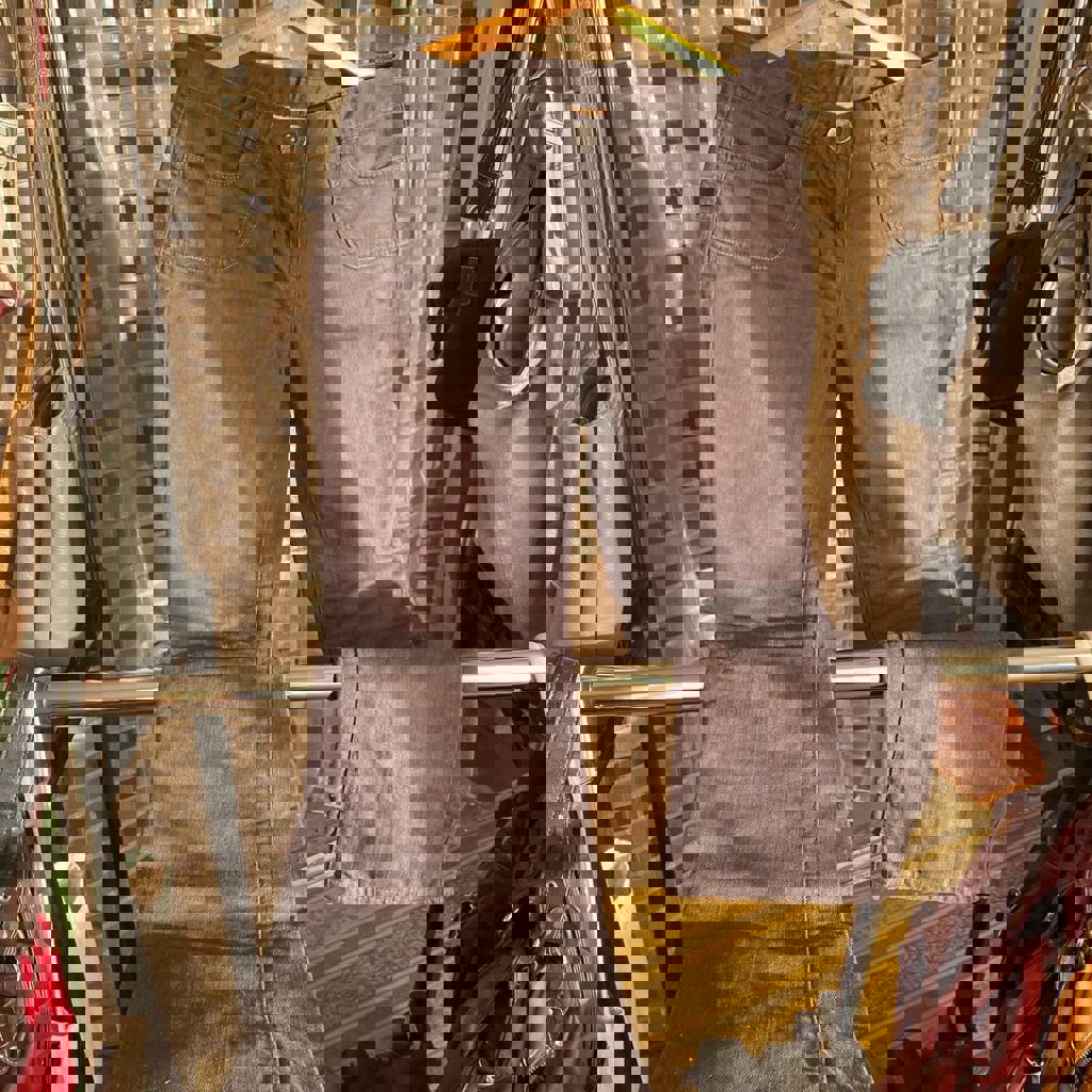 Небольшая сумочка с зеркалом