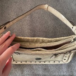 Небольшая сумочка с зеркалом - фото 9