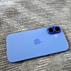 IPhone 16 - фото 2