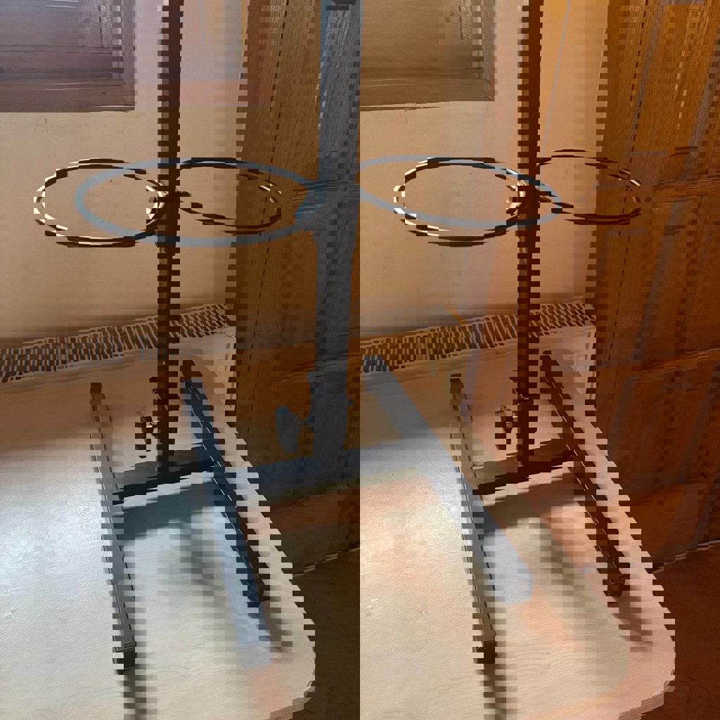 Подставка для собачьих мисок