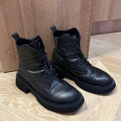 Ботинки осенние на крупной подошве - фото 2