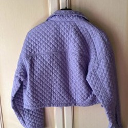 Стеганая укороченная куртка - фото 2