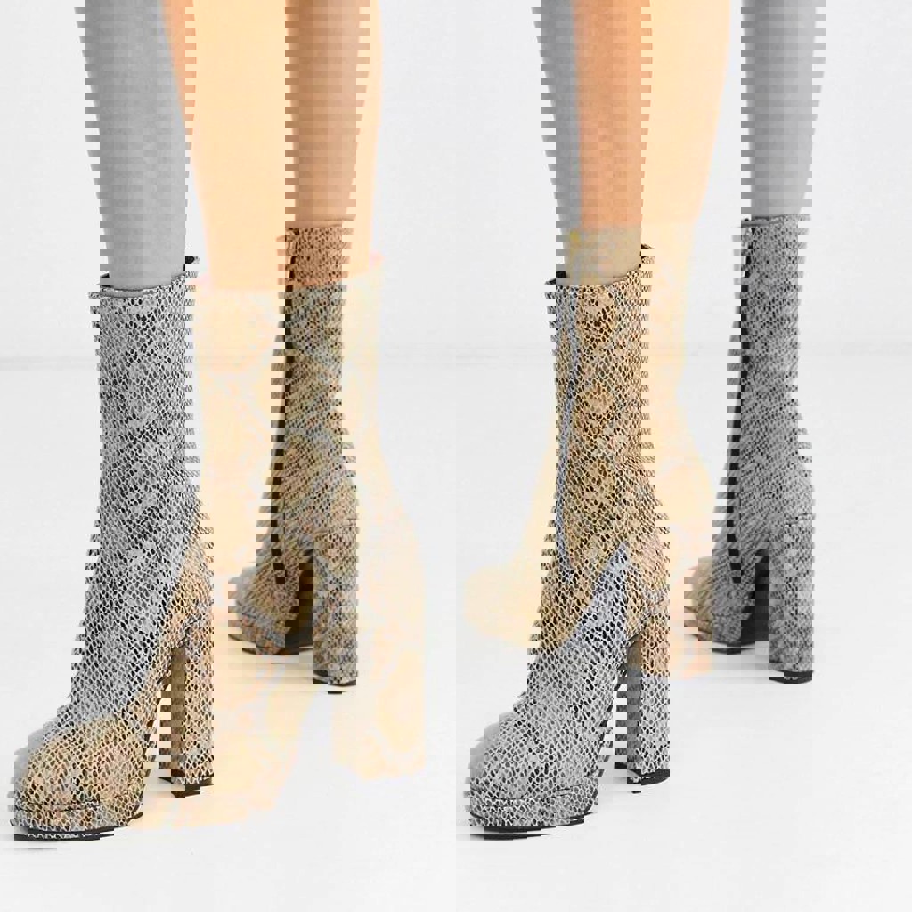 Ботильоны на платформе