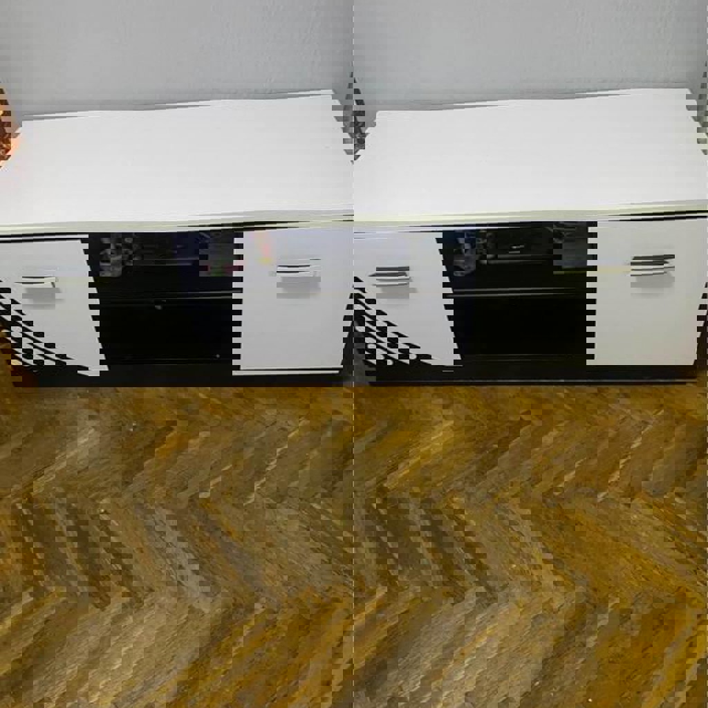 Тумбочка для телевизора