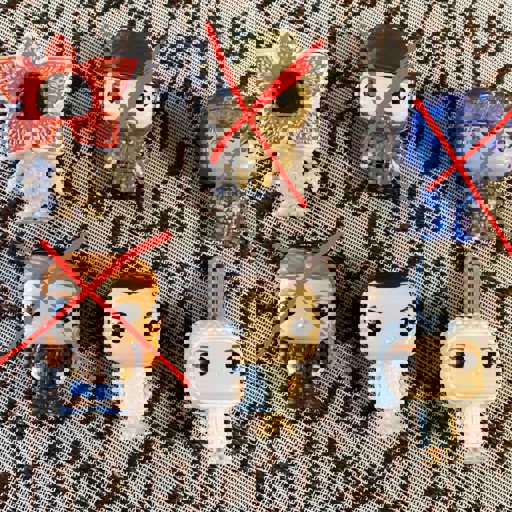 Фигурка Оди из лаборатории